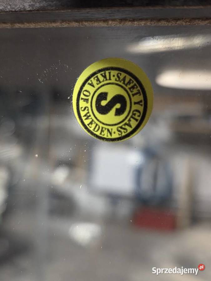 Gablotka szklana ikea