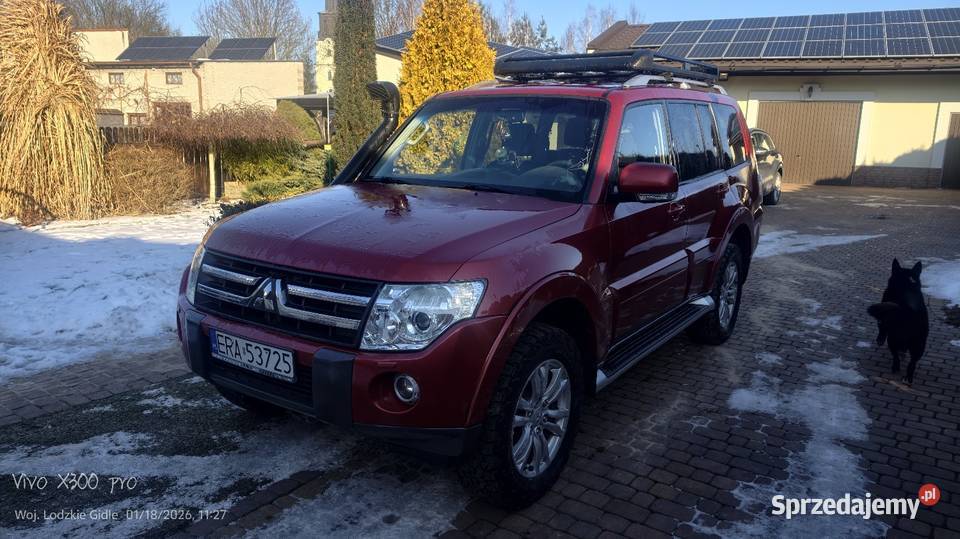 Mitsubishi Pajero 4 stan idealny Zarejestrowany w Polsce Gidle sprzedam