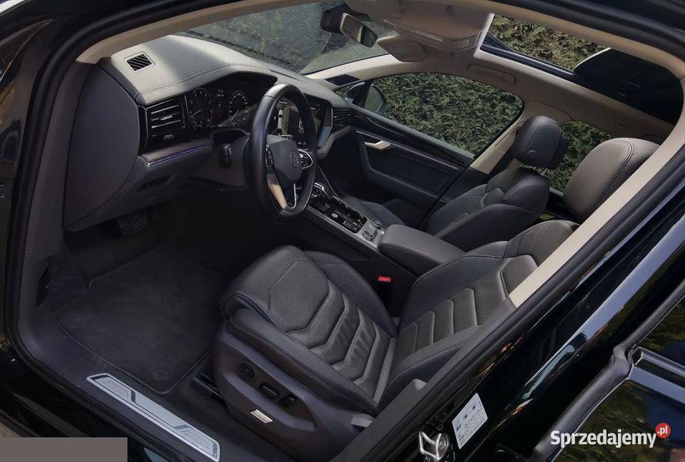 Volkswagen Touareg 30 V6 TSI OPF 4Motion RLine Płock