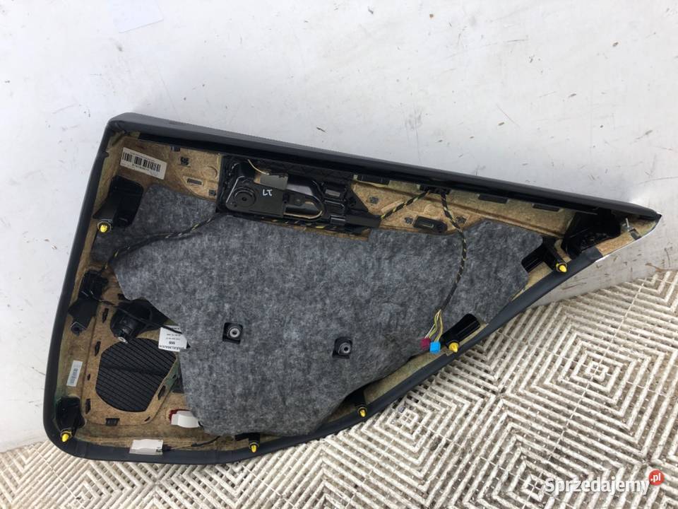 BOCZEK DRZWI LEWY TYŁ MERCEDES C218 Hatchback osobowe podkarpackie