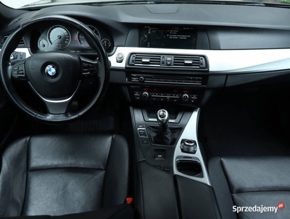 BMW 5 520d 135KM Piaseczno