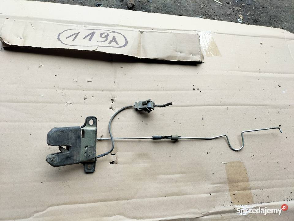 Audi 80 B4 80B4 ZAMEK KLAPY BAGAŻNIKA SEDAN Kamień-Kolonia