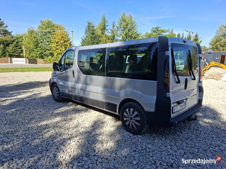 Renault Trafic benzyna VAT marża Jasło