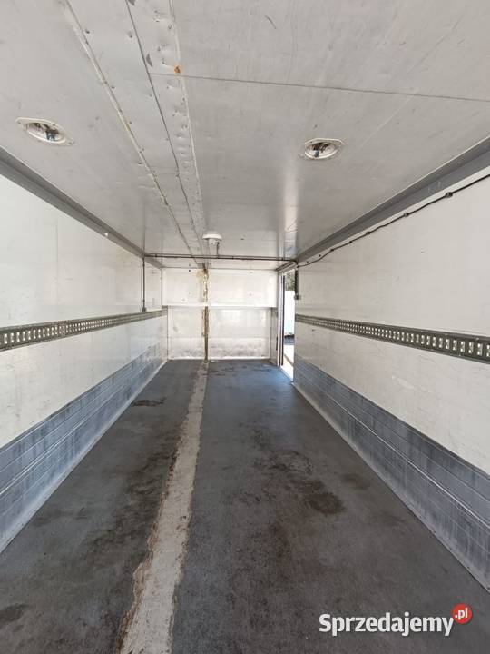 Kontener izoterma kontener magazynowy magazyn Laskowa