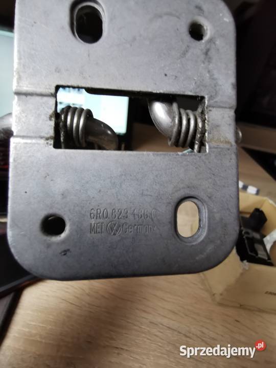 ORYGINALNY VW POLO 2009 6R0823186C RYGIEL Rok produkcji 2009 Luzino