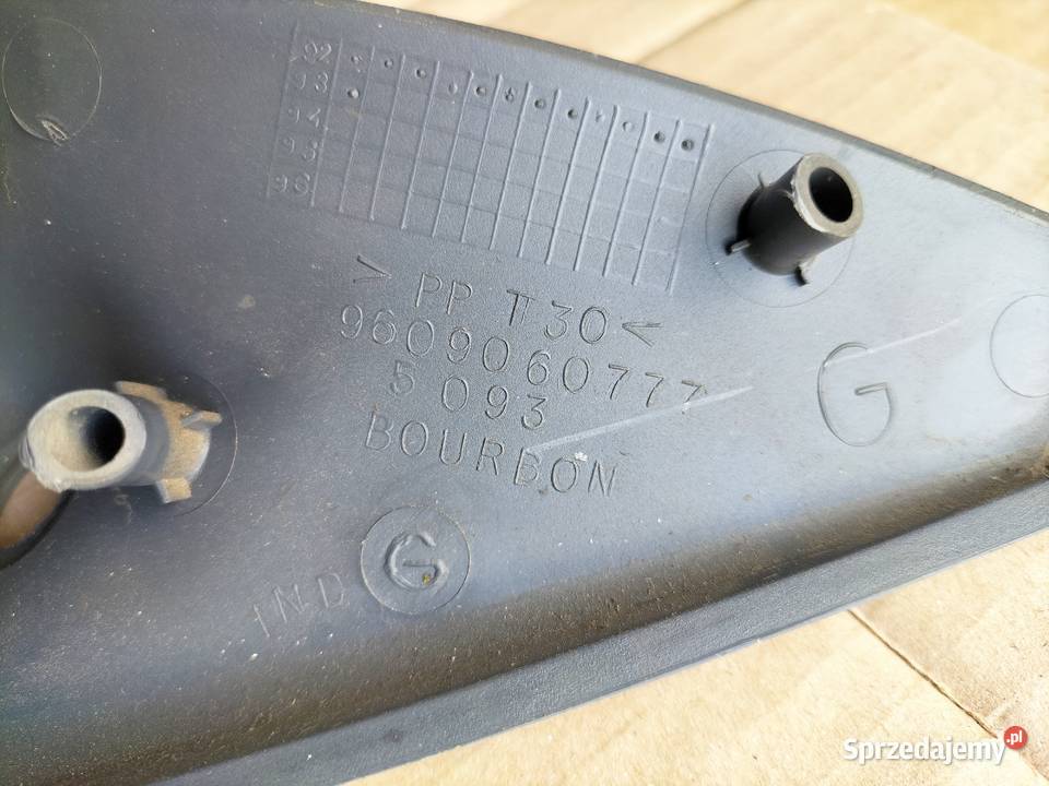 PEUGEOT 306 XN 9609060777 TRÓJKĄT ZAŚLEPKA Kamień-Kolonia sprzedam