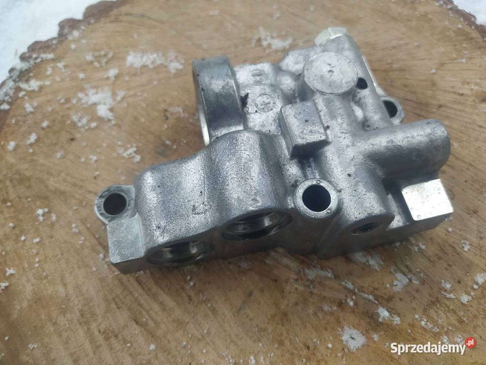 Górna podstawa pompy Tuff Torq K574 Hydrostatic Części i akcesoria lubelskie Borki