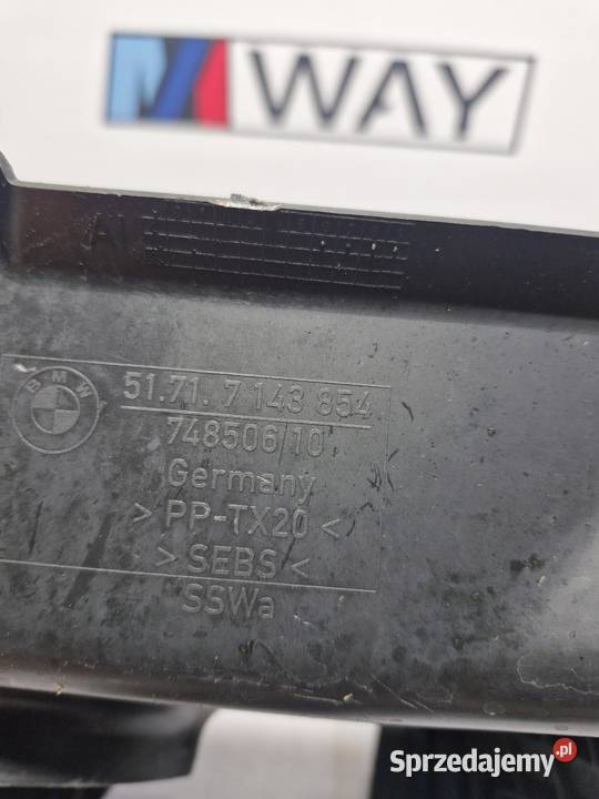 BMW E90 E91 E92 OSŁONA MAGLOWNICY XDRIVE PRAWA