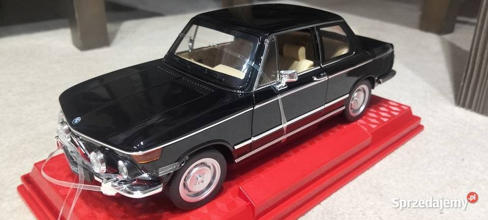 Nowy model BMW 2002 Tii w skali 118 Modelarstwo Kutno sprzedam