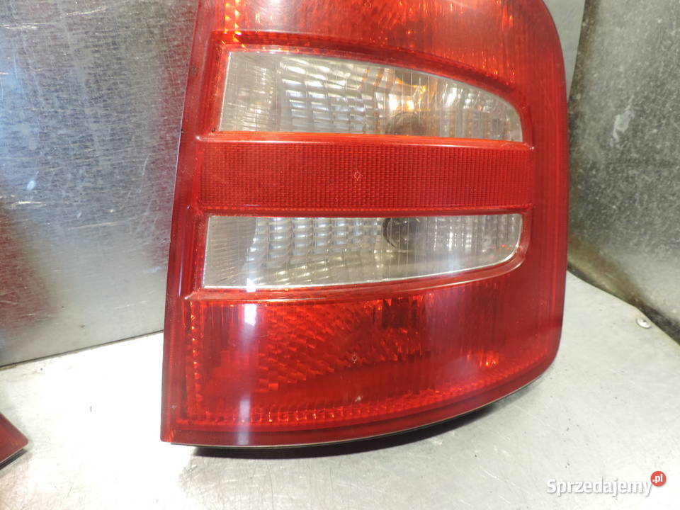 SKODA FABIA 1 KOMBI LAMPA PRAWA TYŁ TYLNA