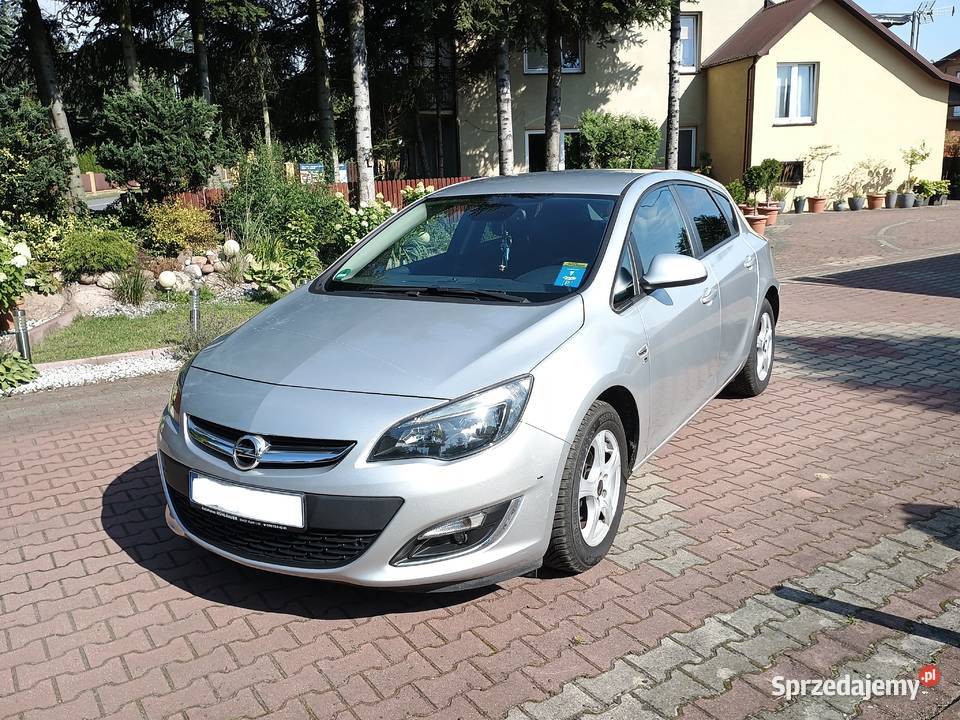 Opel Astra J 2013r 14T 140 BENZYNA Łuków