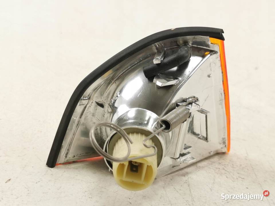 KIERUNKOWSKAZ LEWY PRZÓD ALFA ROMEO 33 19901994 sprzedam