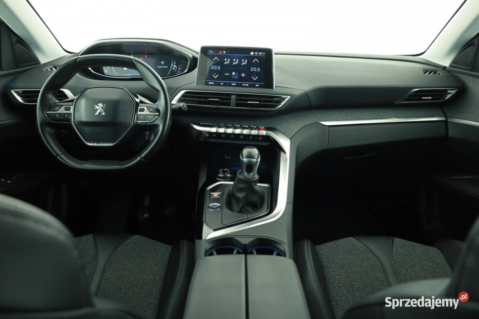 Peugeot 3008 20 BlueHDi gniazdo USB