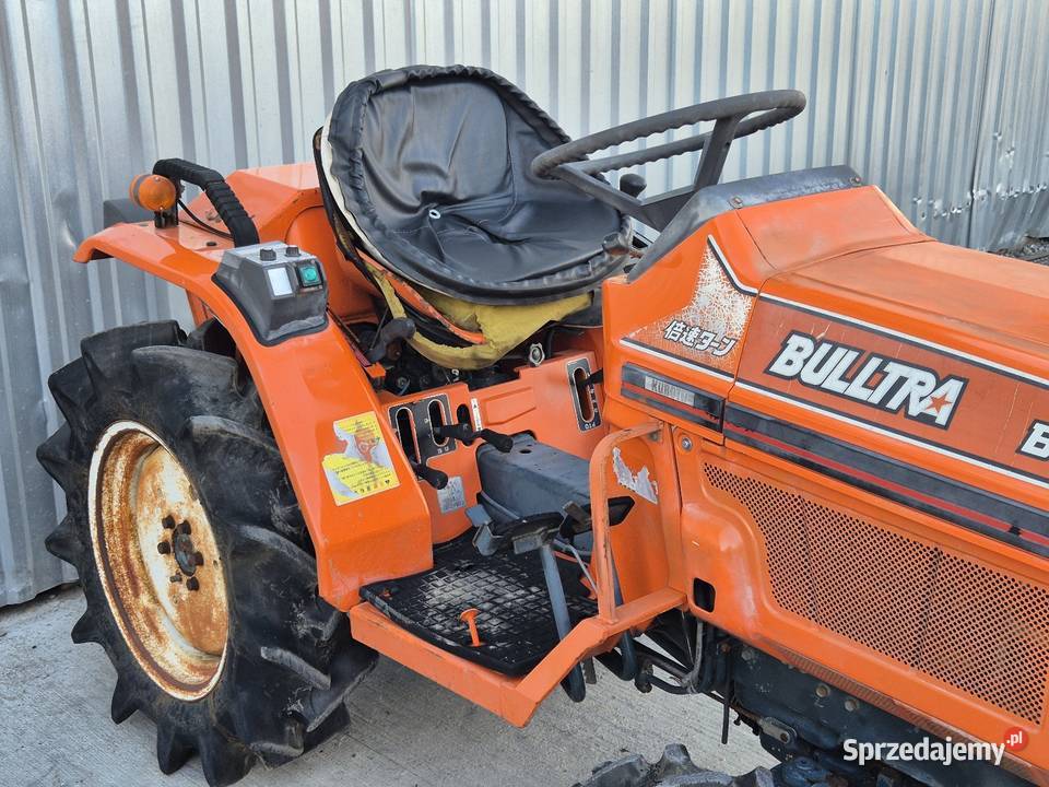 Traktorek traktor KUBOTA BULLTRA B115D 15 44 Skrzynia biegów Manualna