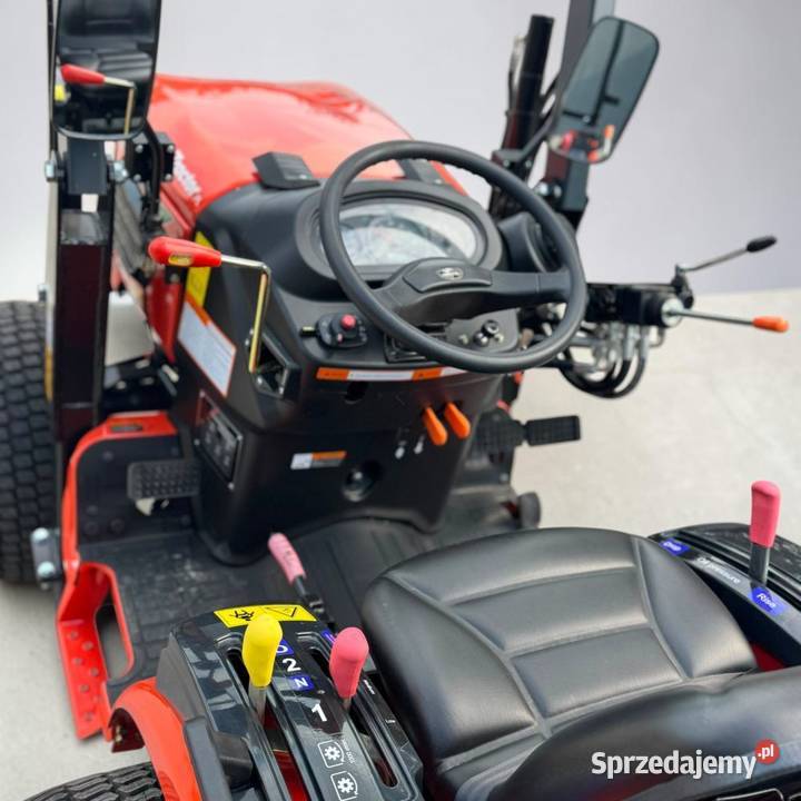 Hinomoto HM3025 25hp 4x4SPECIAL edition TURF Biskupice