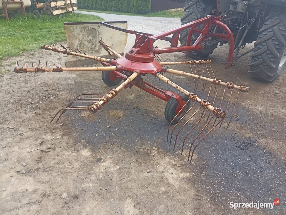 Zgrabiarka karuzelowa Niemeyer RS 28D Zgrabiarki i przetrząsacze Pisarzowa