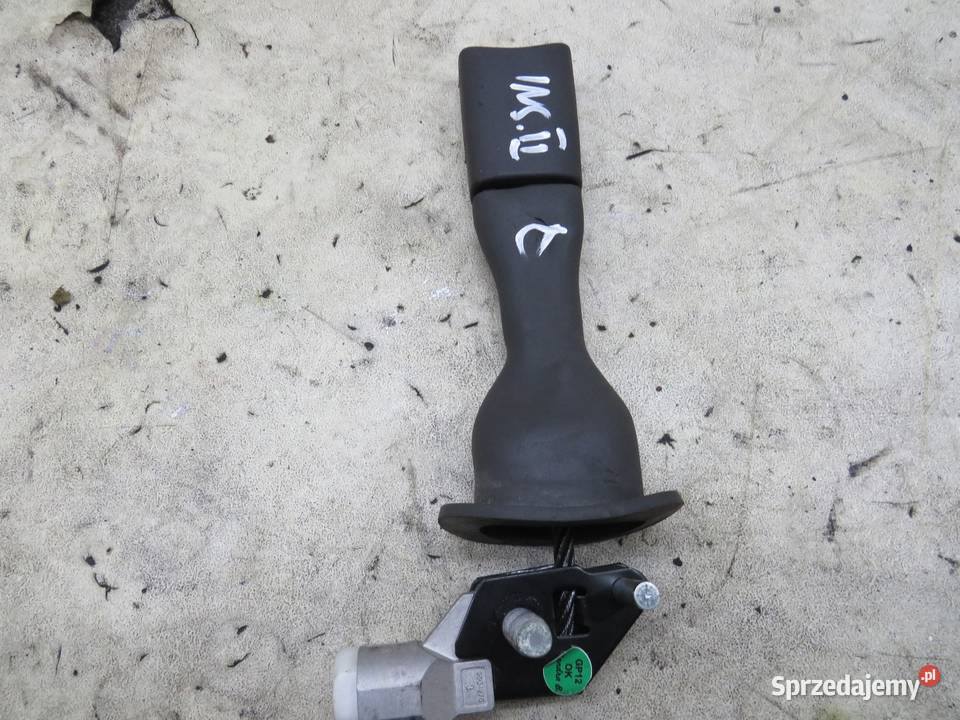 DOPINACZ NAPINACZ LEWY PRZÓD INSIGNIA B 39083471 osobowe