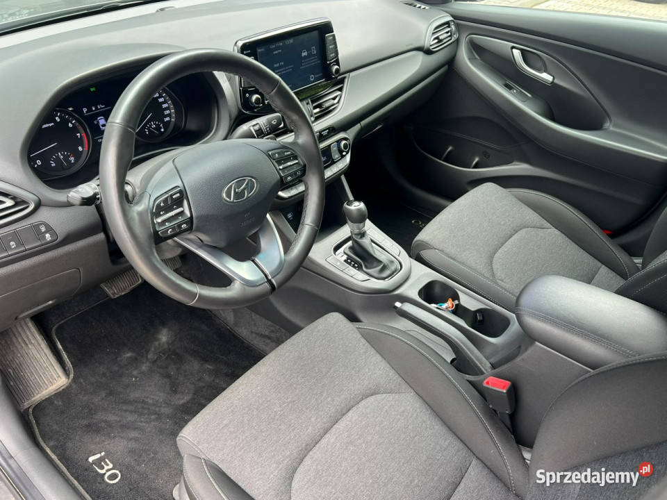 Hyundai i30 15 TGDI FASTBACK Smart 48V 7DCT światła do jazdy dziennej Piotrków Trybunalski