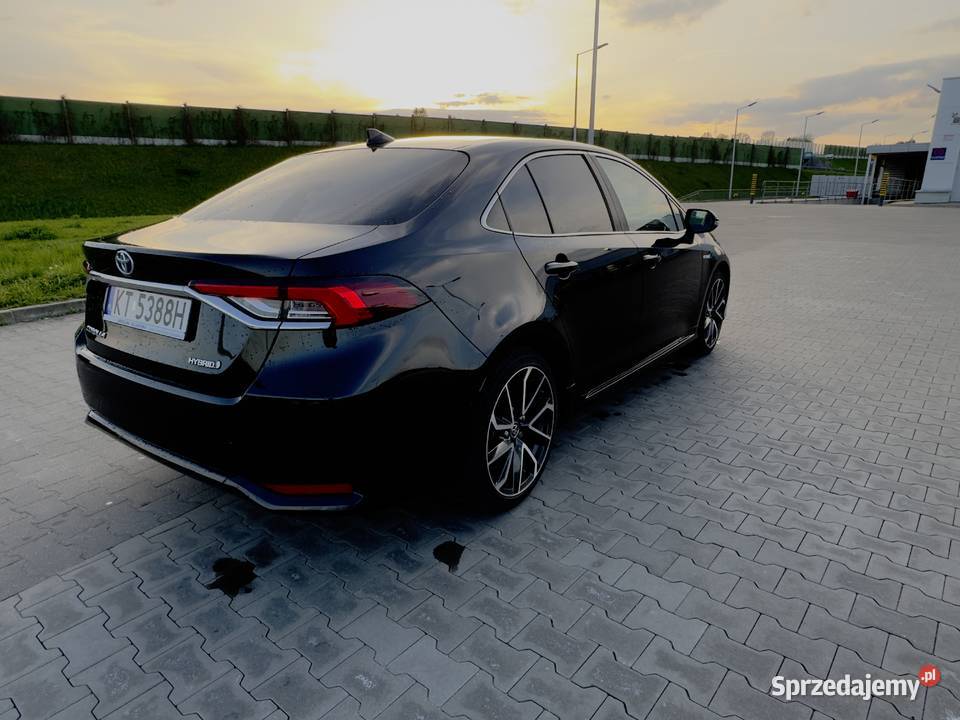 Toyota Corolla Hybrid Executive 18 2021 Ropczyce