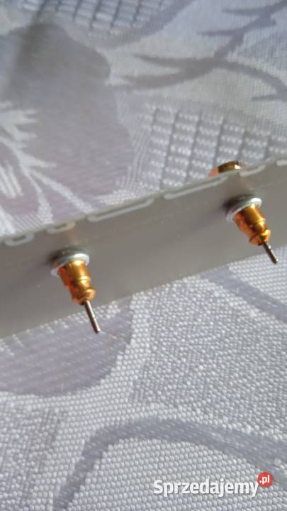 ZŁOCONE KOLCZYKI Z OKAZAŁĄ PERŁĄ HODOWLANĄ