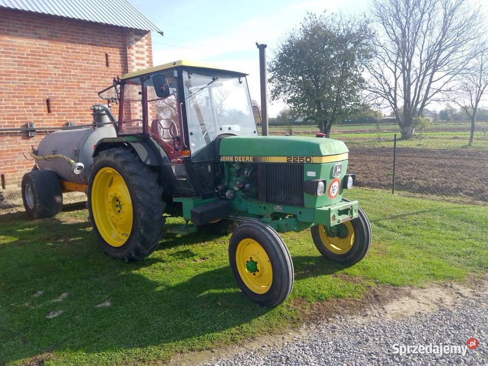 John Deere 2250 Turobin