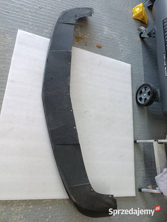 Dolna dokładka przedniego zderzaka Challenger Starachowice