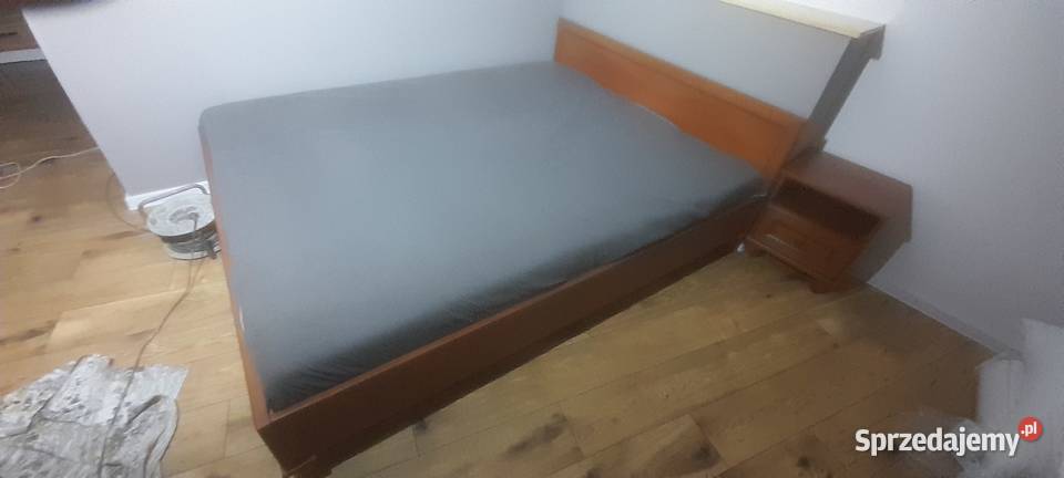 Łóżko 160x200 z materacem i szafka nocna dolnośląskie Karpacz
