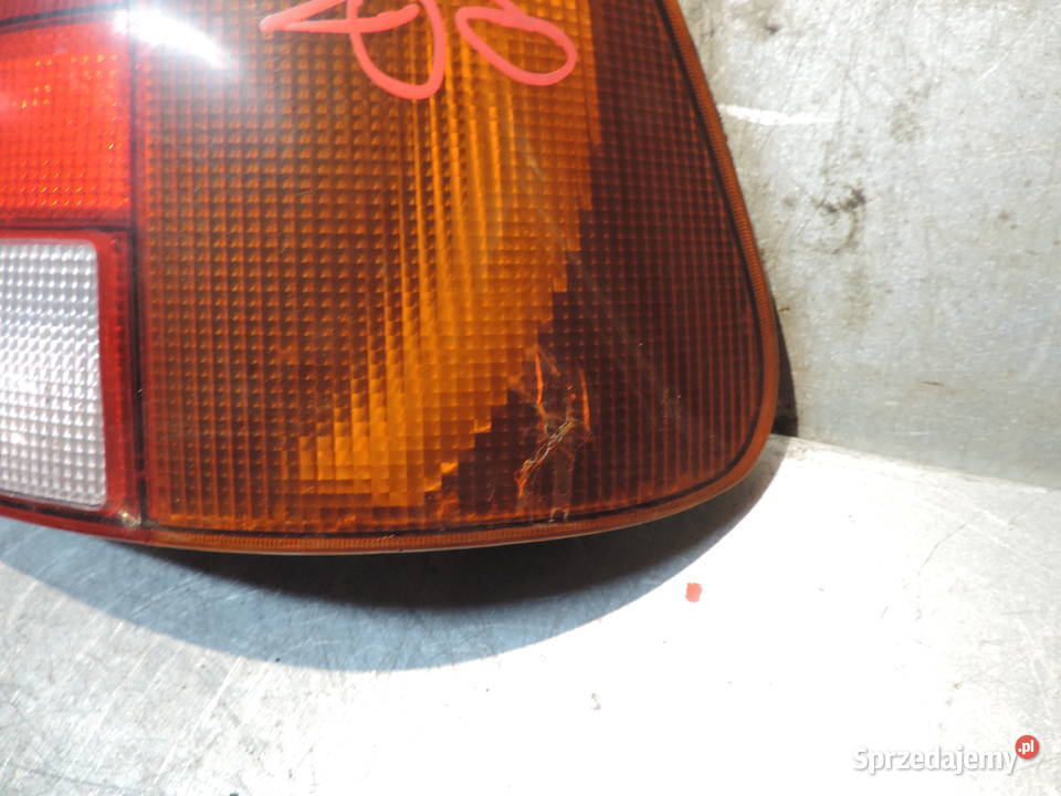 LAMPA TYLNA PRAWA VW POLO III CLASSIC osobowe Lampy tylne Nowy Sącz
