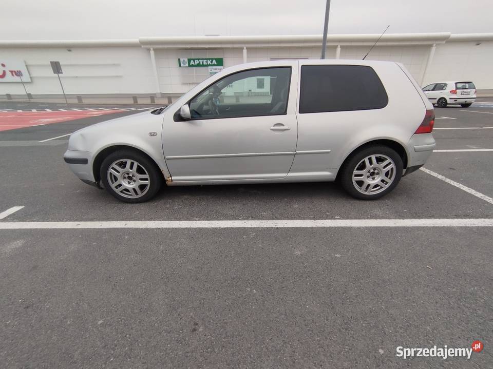 Volkswagen Golf 4 19 TDI AJM 115 Rok produkcji 2000 Golf Lubomin