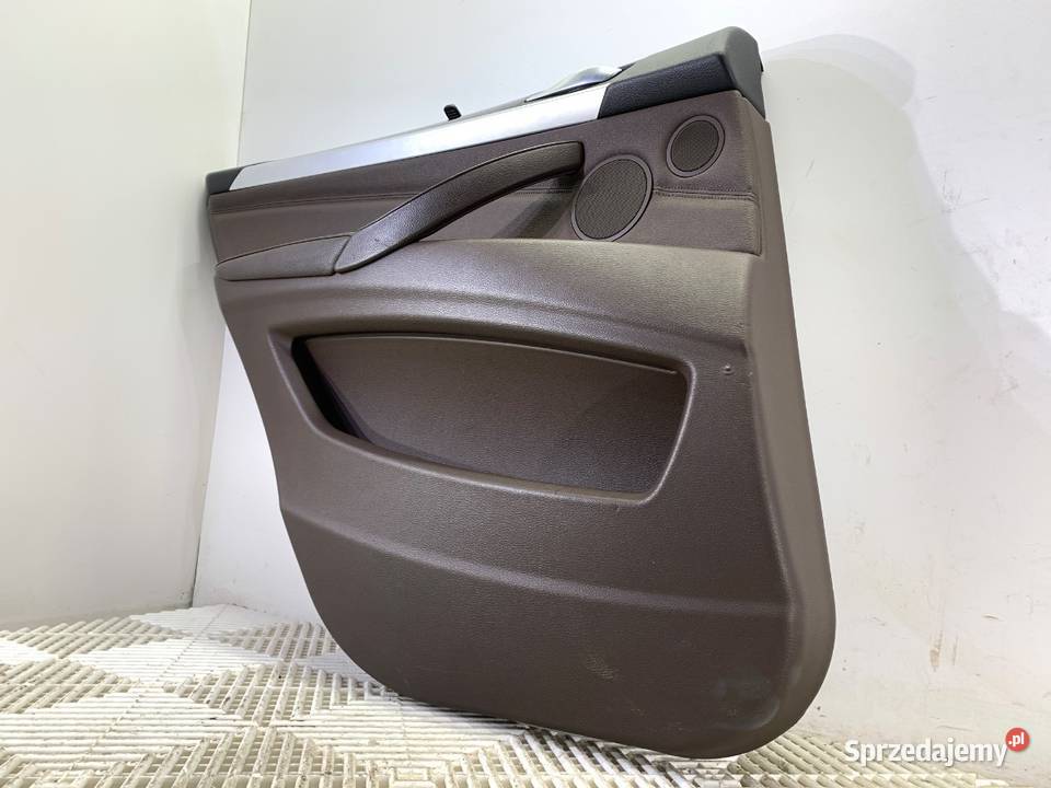 BOCZEK DRZWI TYŁ LEWY BMW E70 SUV 0613 TAPICERKA osobowe