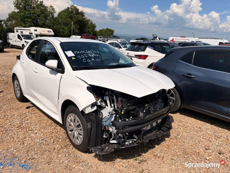 TOYOTA Yaris IV 16 Hybride 116 Dynamic HG677