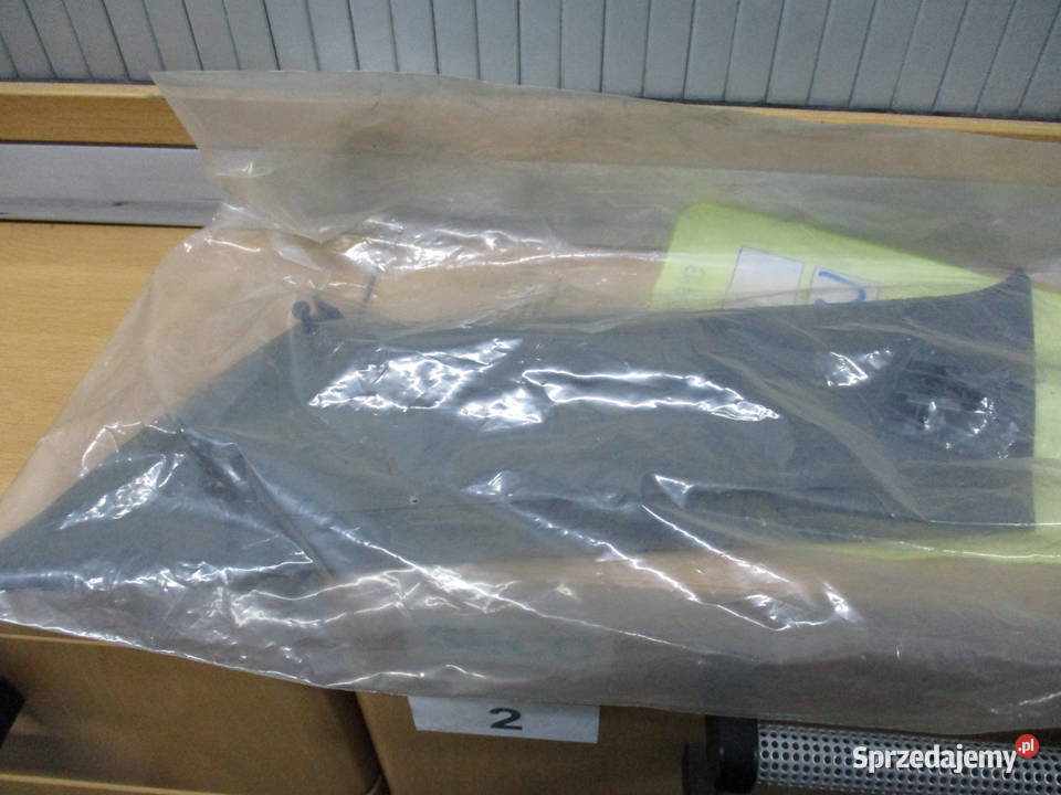 Maskownica zderzaka przód lewa Man 81416850135