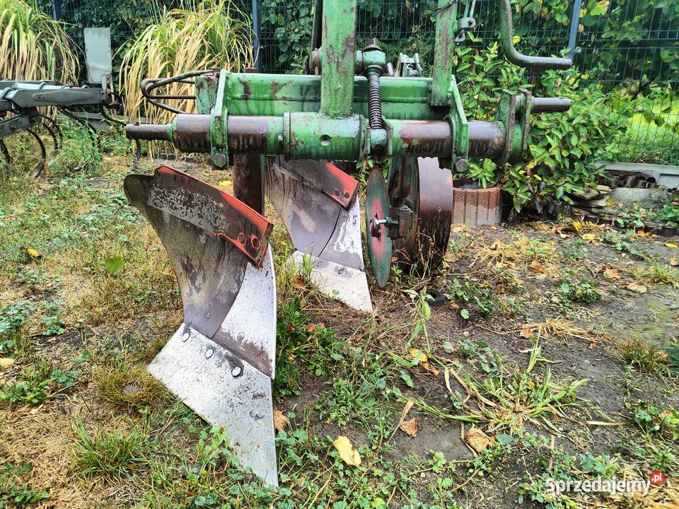 Pług dwuskibowy Unia Grudziądz nieuszkodzony Maszyny rolnicze Lipsko