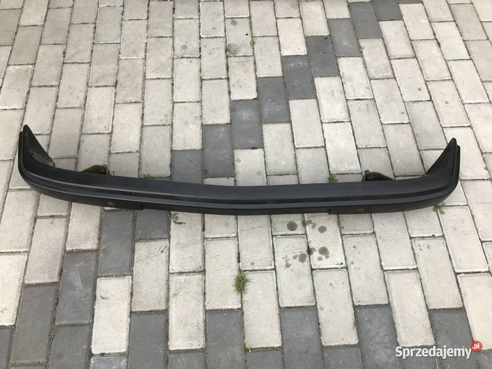 Zderzak przedni P4 Fiat 126p z mocowaniami Włoszczowa
