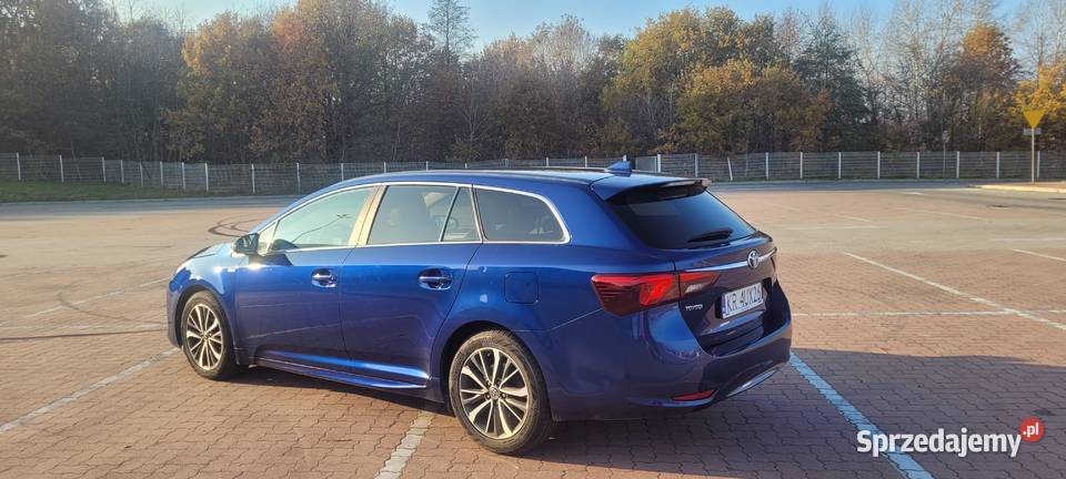 Toyota Avensis Combi Diesel Premium Polski Salon diesel Kraków