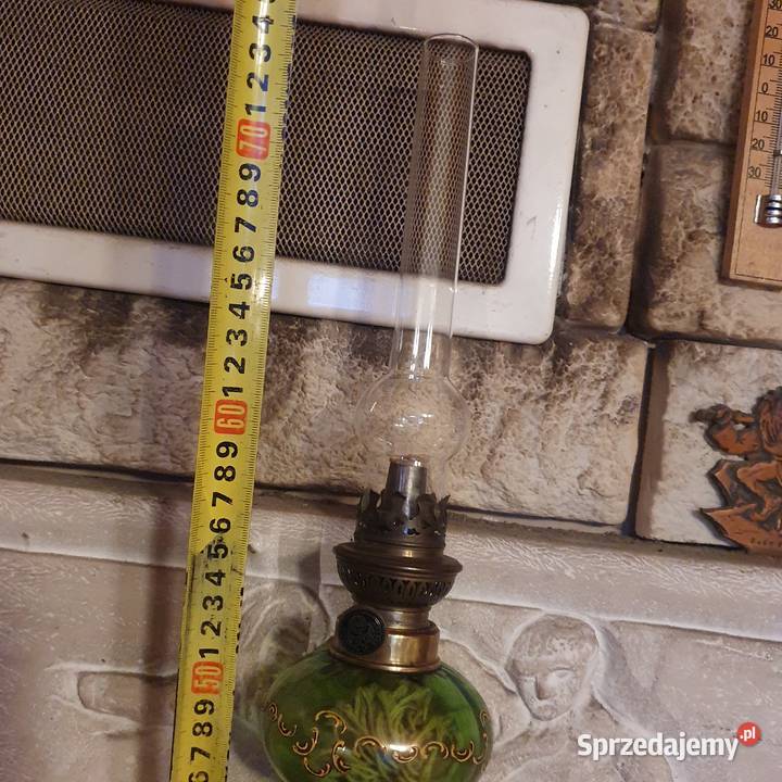 Figuralnasprawna lampa naftowa z brązu