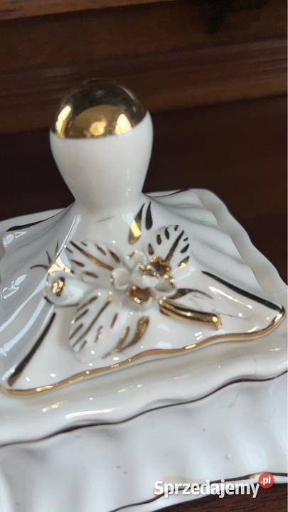 Puzderko na 4 nóżkach Bez sygnatury Gdańsk