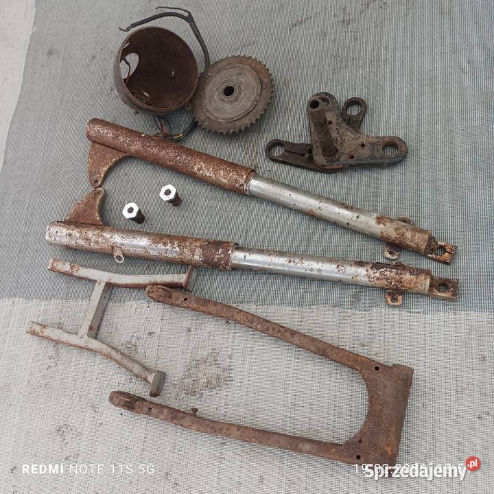 WSK 125 B1 dwuramówka wahacz stopki przód lampa