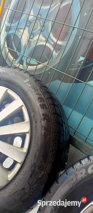 Koła zimowe komplet opon zimowych z felgami Ford Kraków sprzedam