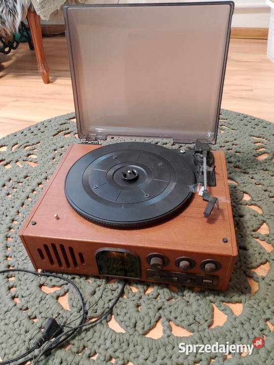 Gramofon z radiem i głośnikiem