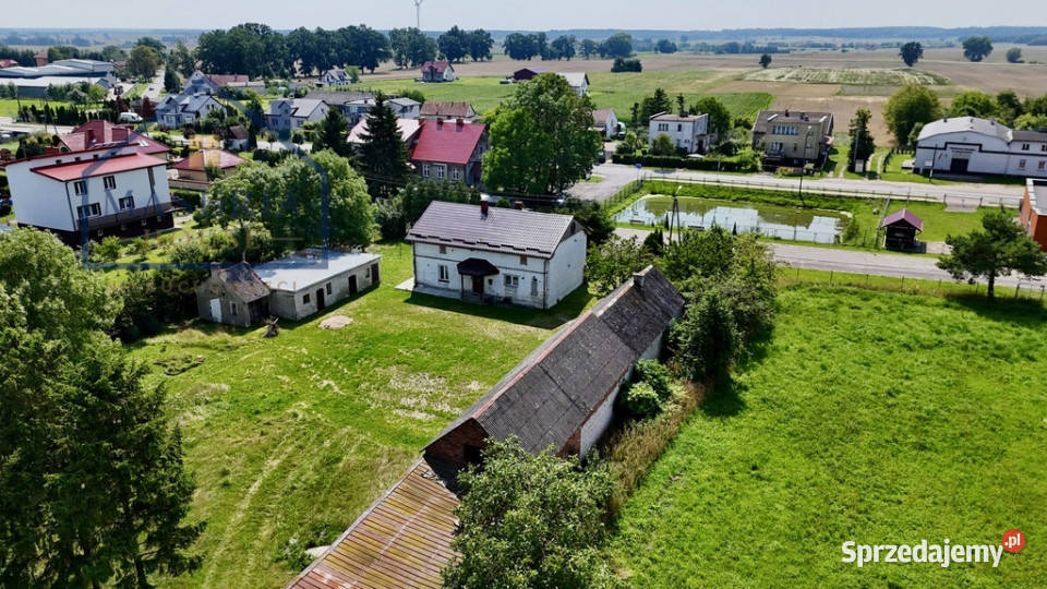 Dom 6 pokoi budynki gospodarcze 6368 m2 Liczba pokoi 6 Domy Jędrychowo