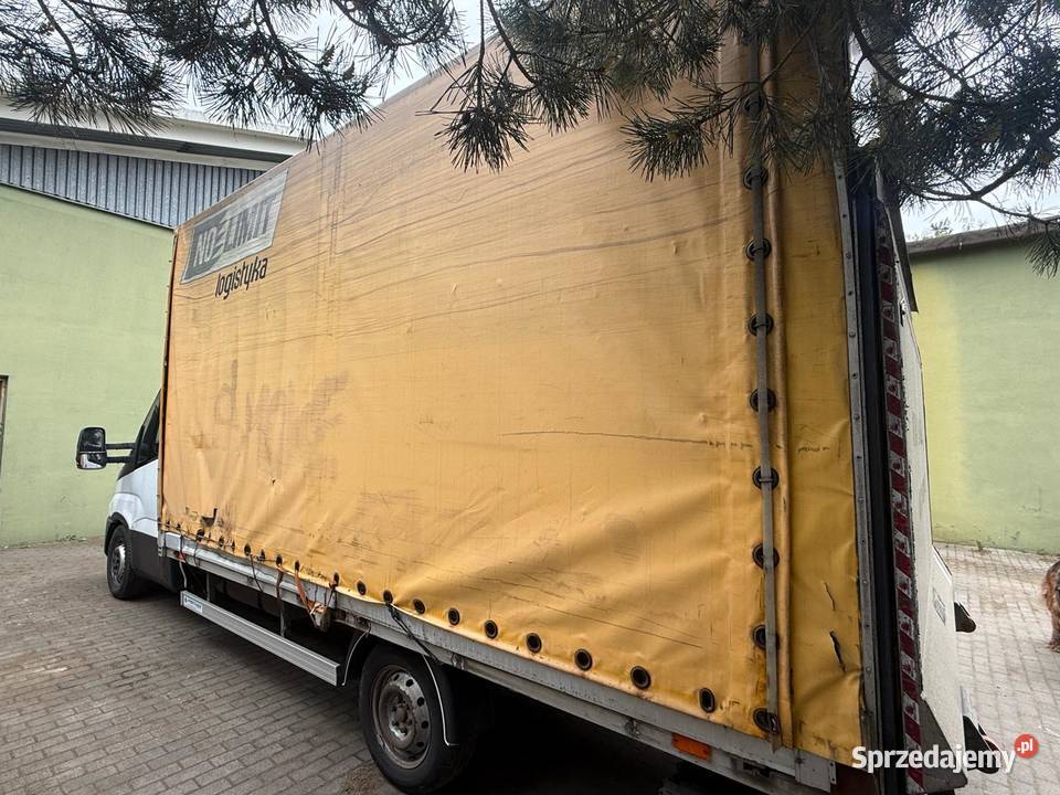Zabudowa Iveco daily plandeka skrzynka z windą Sieradz sprzedam