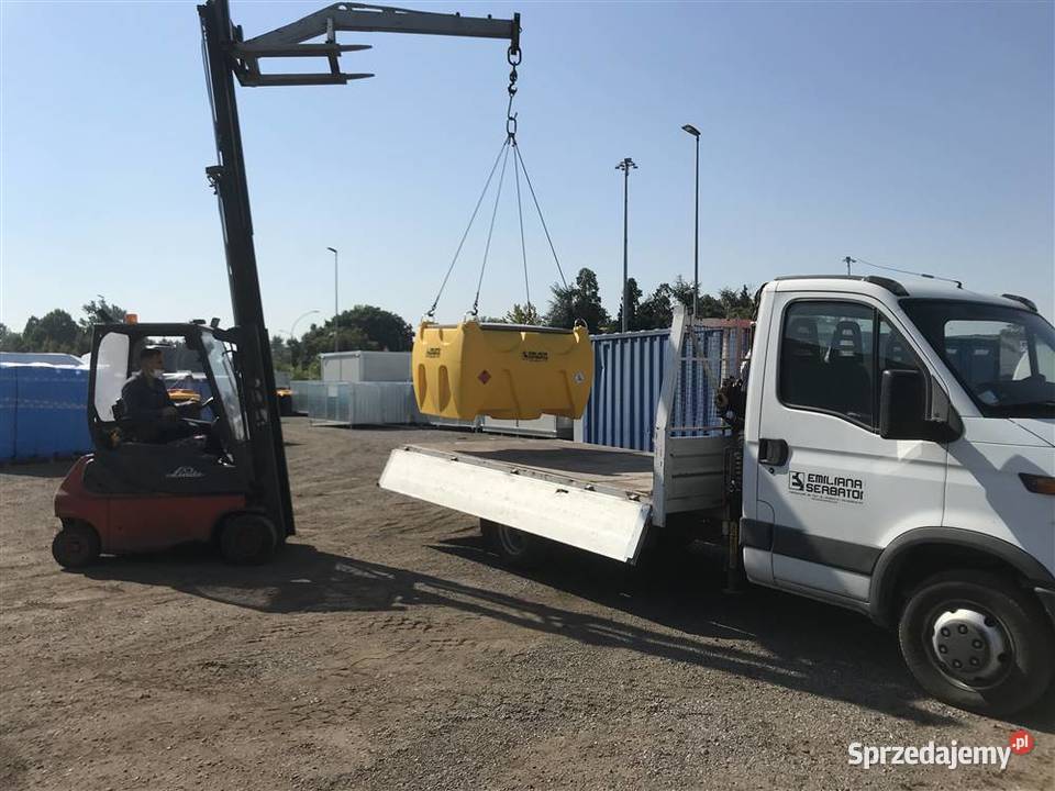 Mobilny zbiornik paliwa 900l ON100l AdBlue Magazynowanie