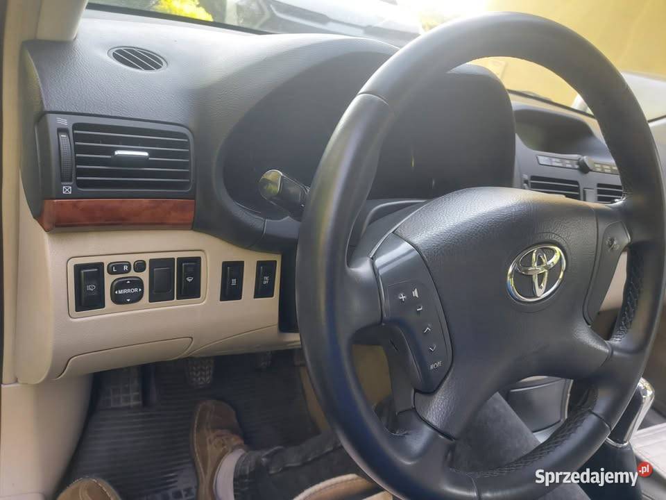 Fotele kokpit jasne beżowe wnętrze Toyota Fotele i kanapy