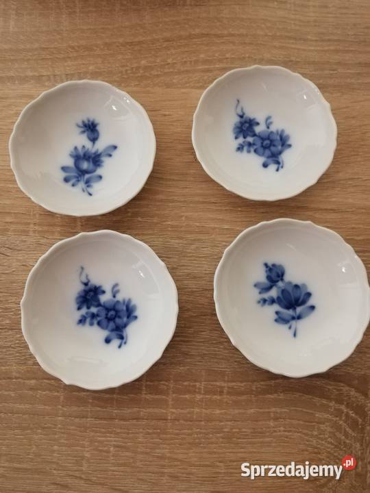 Porcelana z kobaltem spodki dżemówki sygnowane małopolskie Ropa