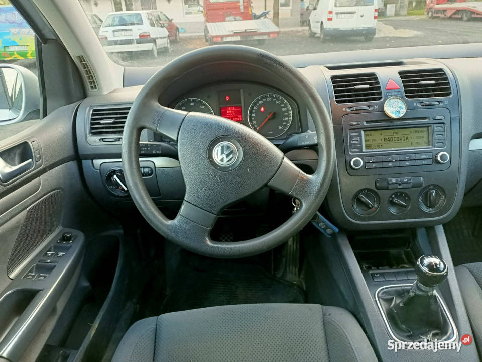 Volkswagen Golf Volkswagen Golf 16FSI 115 05r V 4/5 Volkswagen Tarnów