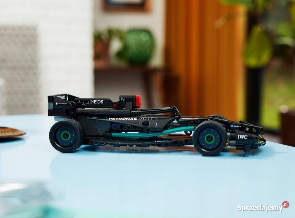 LEGO TECHNIC MERCEDES AMG F1 Silnik naciągowy Mikołów