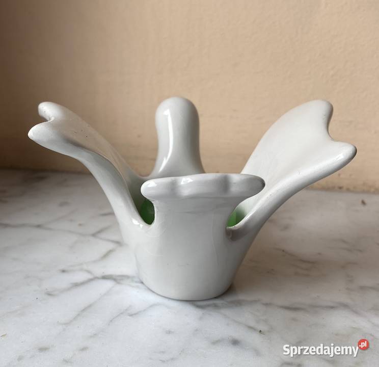 Świecznik ceramiczny biały