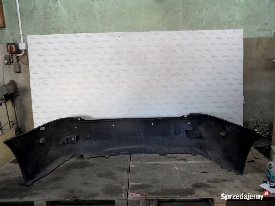 LEXUS IS II 06r zderzak tył