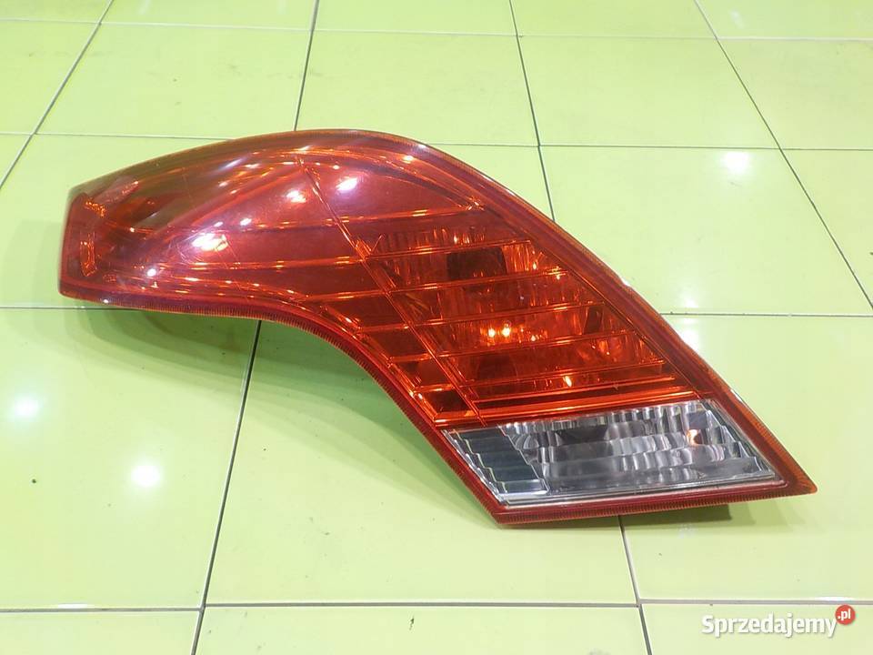 FORD FOCUS MK2 LIFT 20 B 09r CC lampa lewa tyl w Suków